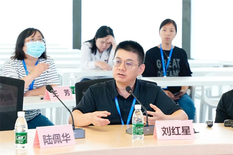 6889d5de1d941.jpg 6889d5de1d941.jpg